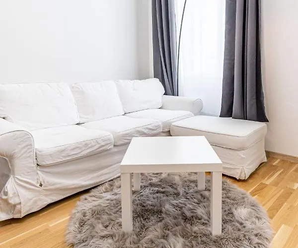 Premium With Free Garage Parking Included! Close To Metro U2 And Congress Center! Appartement Vienne