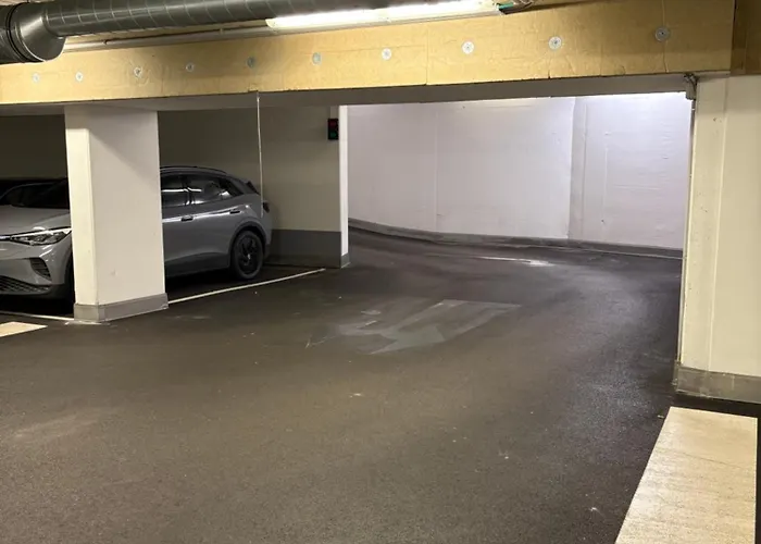 Appartement Premium With Free Garage Parking Included! Close To Metro U2 And Congress Center!